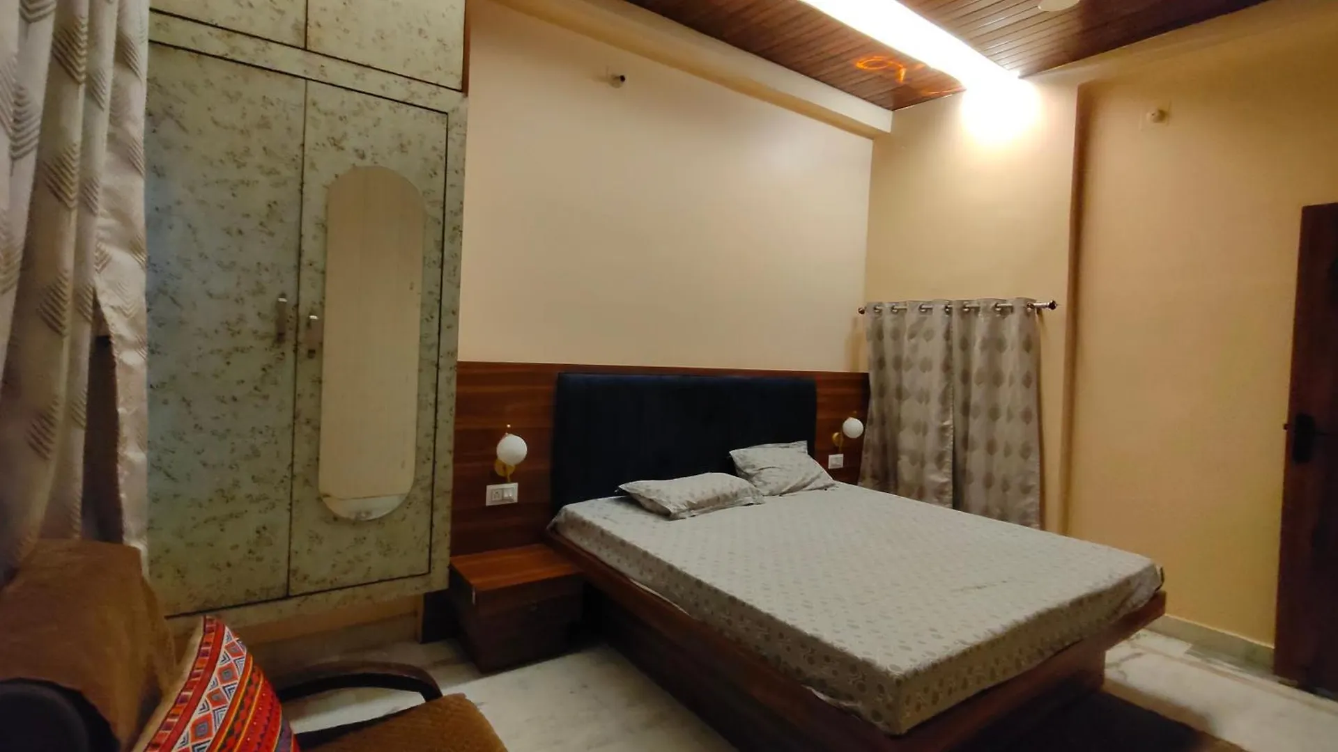 Appartamento Kashivas - 2Bhk Near Assi Ghat